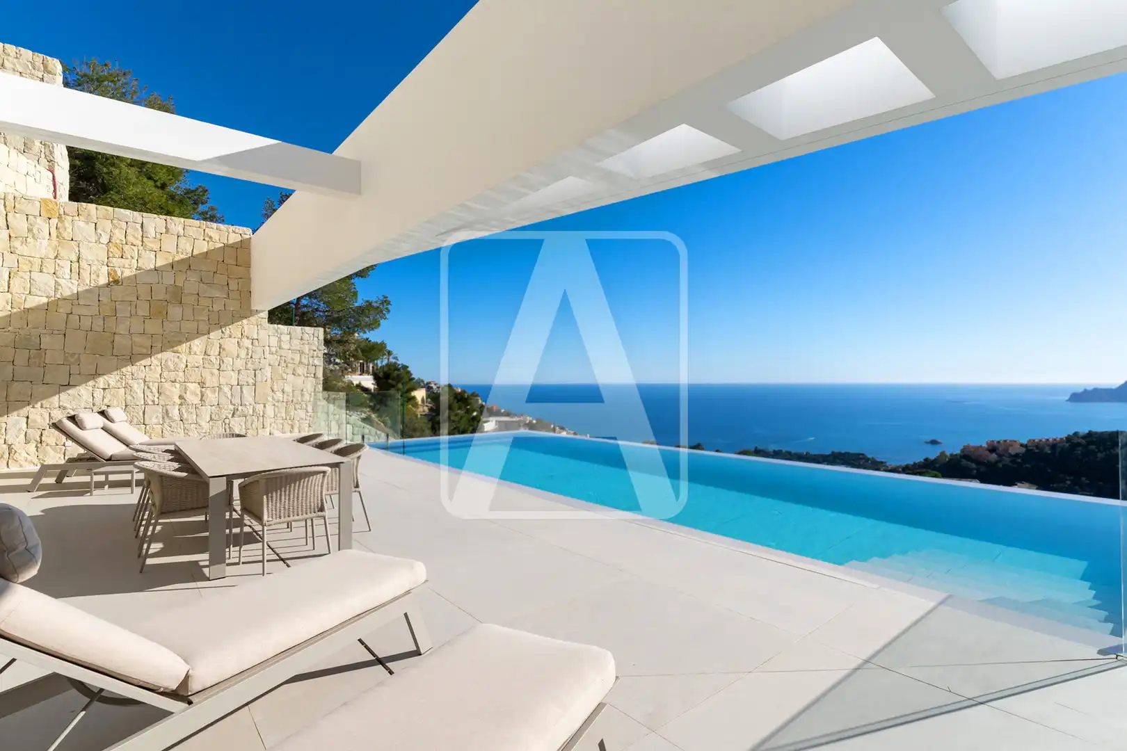 Detached house with pool for sale in Altea Hills