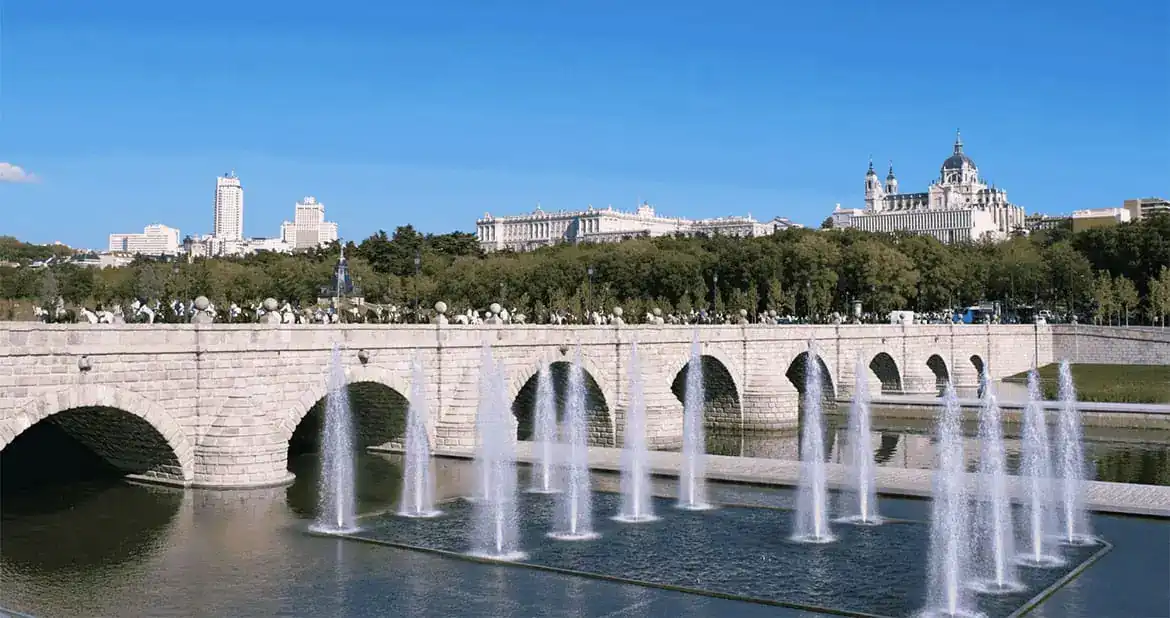 Vista exterior de Piso en venta en Madrid con Aire acondicionado, Calefacción y Amueblado