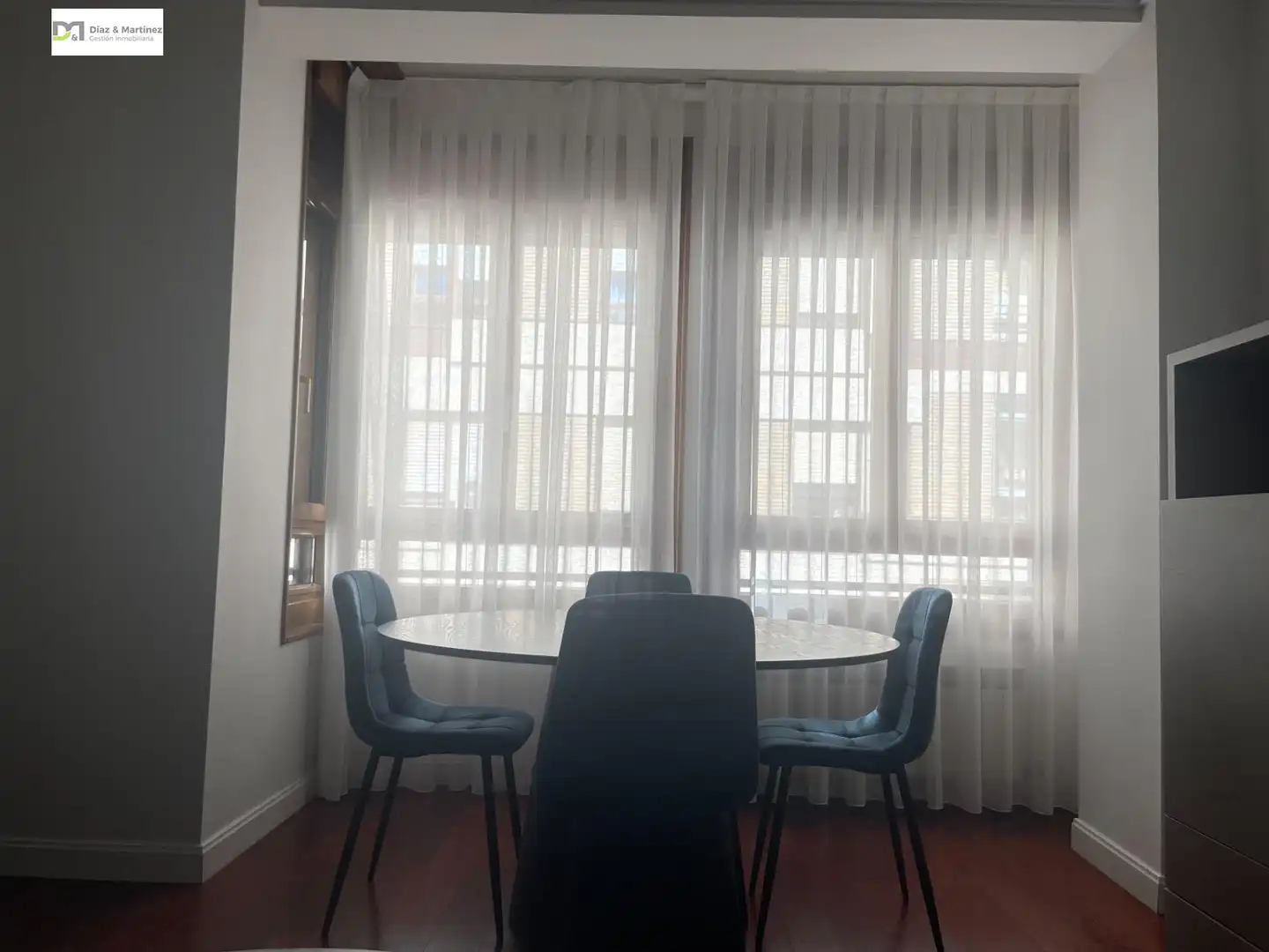 Comedor de Piso en venta en León Capital  con Calefacción, Trastero y Amueblado