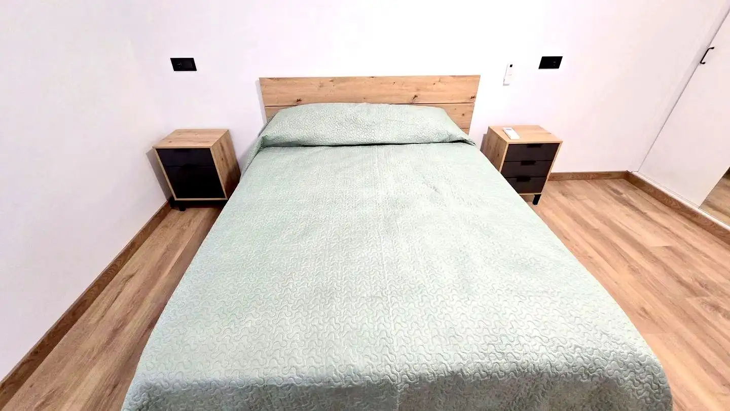 Schlafzimmer von Wohnung zur Miete in Gandia mit Klimaanlage, Terrasse und Möbliert