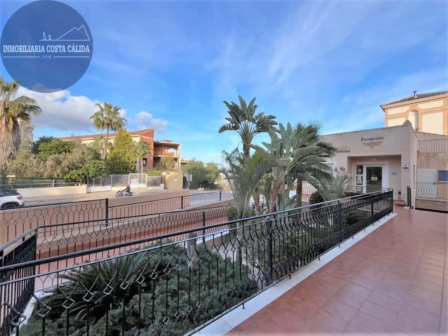 Vista exterior de Apartament en venda en Águilas amb Aire condicionat, Calefacció i Jardí privat