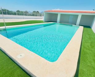 Swimming pool of Country house for sale in San Isidro