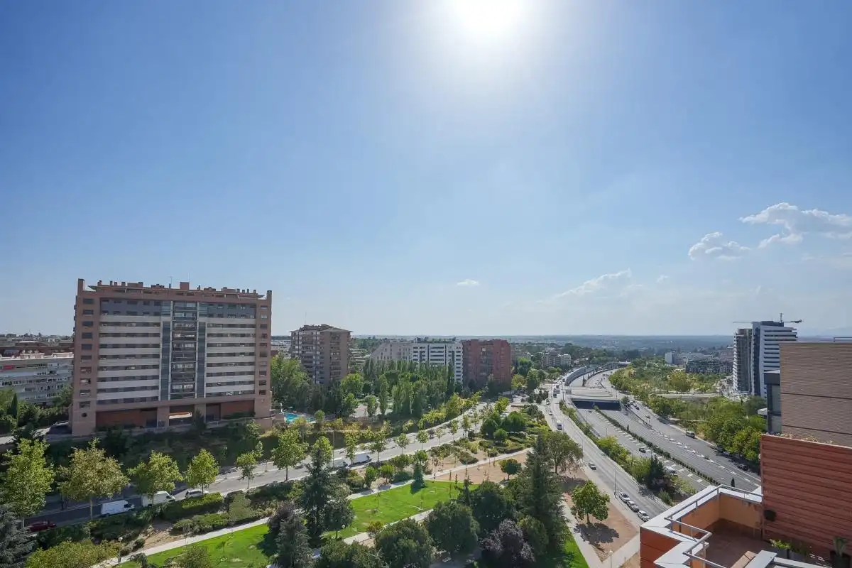Exterior view of Attic for sale in Madrid  with Air Conditioner, Heating and Private garden