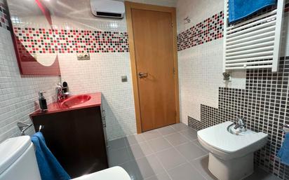 Bathroom of Flat for sale in Mollet del Vallès  with Air Conditioner, Heating and Parquet flooring