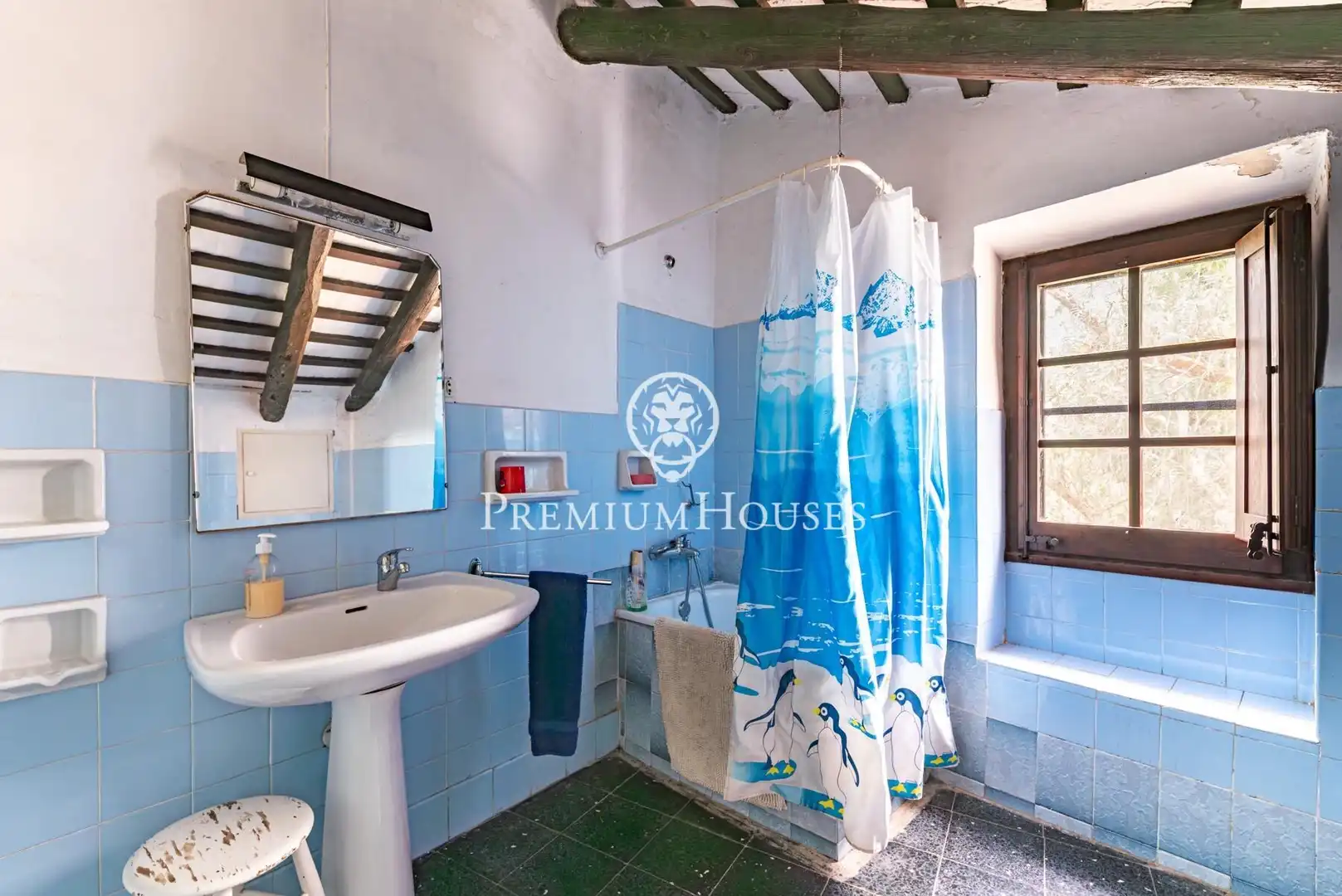 Baño de Casa o chalet en venta en Vinyols i els Arcs con Jardín privado, Terraza y Trastero