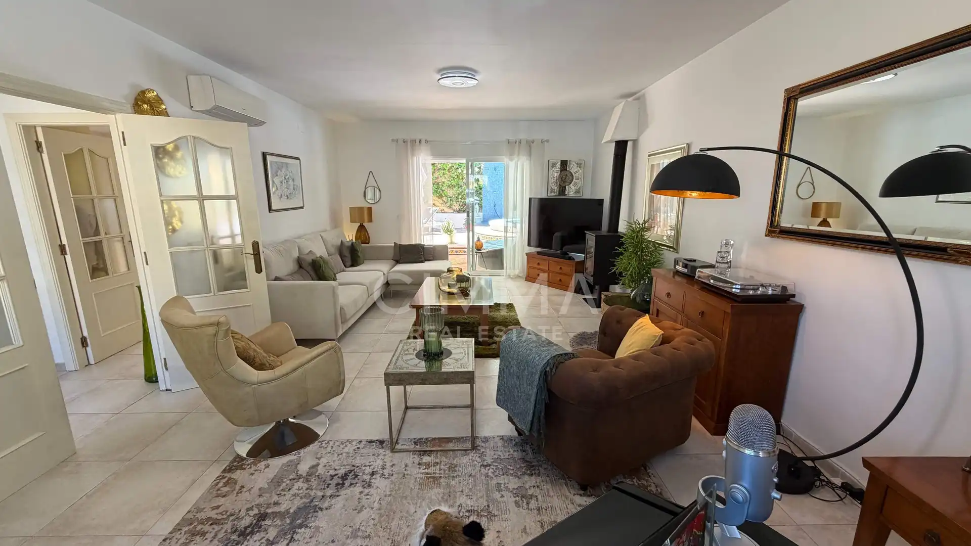 Living room of Detached homes for sale in L'Alfàs del Pi  with Air Conditioner, Heating and Terrace