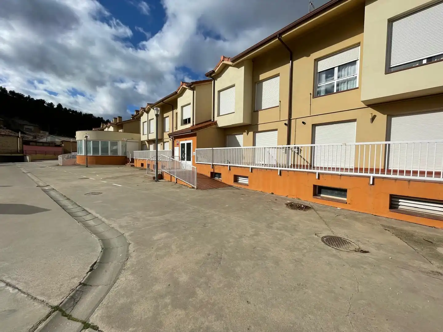 Vista exterior de Dúplex en venta en Cuzcurrita de Río Tirón con Calefacción, Amueblado y Horno