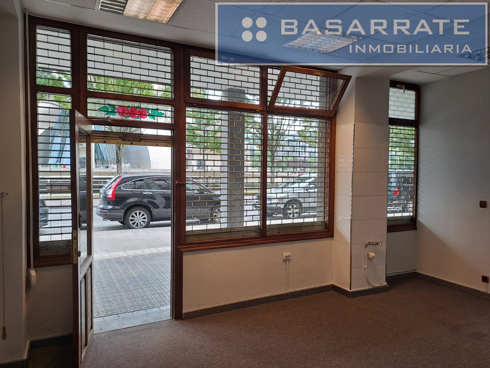 Exterior view of Office for sale in Bilbao 