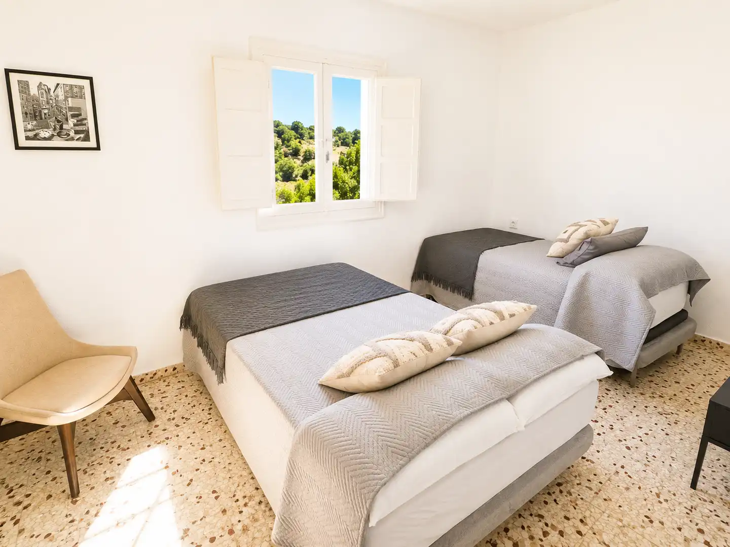 Dormitori de Casa o xalet en venda en Estepona amb Jardí privat, Terrassa i Piscina