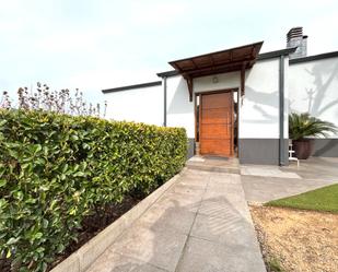 Vista exterior de Casa o xalet en venda en Caldes de Malavella amb Aire condicionat, Calefacció i Jardí privat