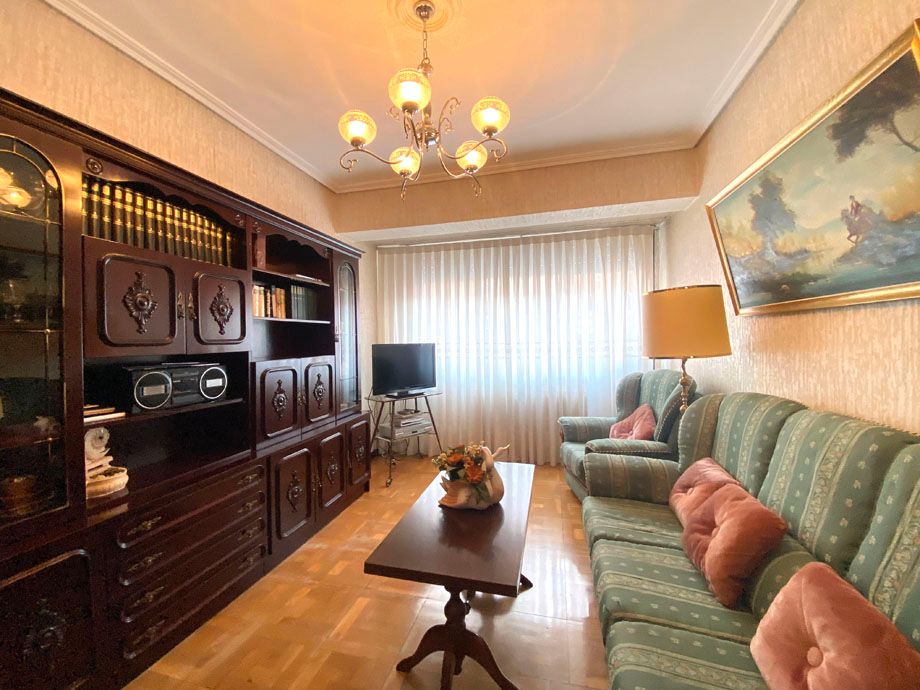 Living room of Flat for sale in Vitoria - Gasteiz  with Heating, Terrace and Storage room