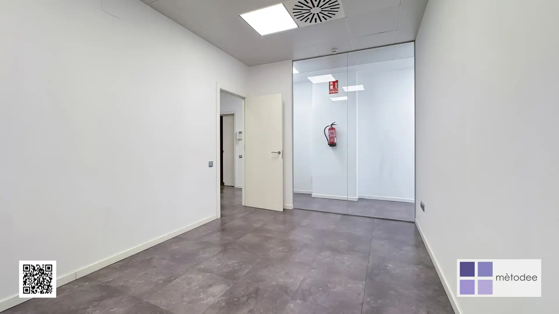 Büro zur Miete in Esplugues de Llobregat mit Klimaanlage und Heizung