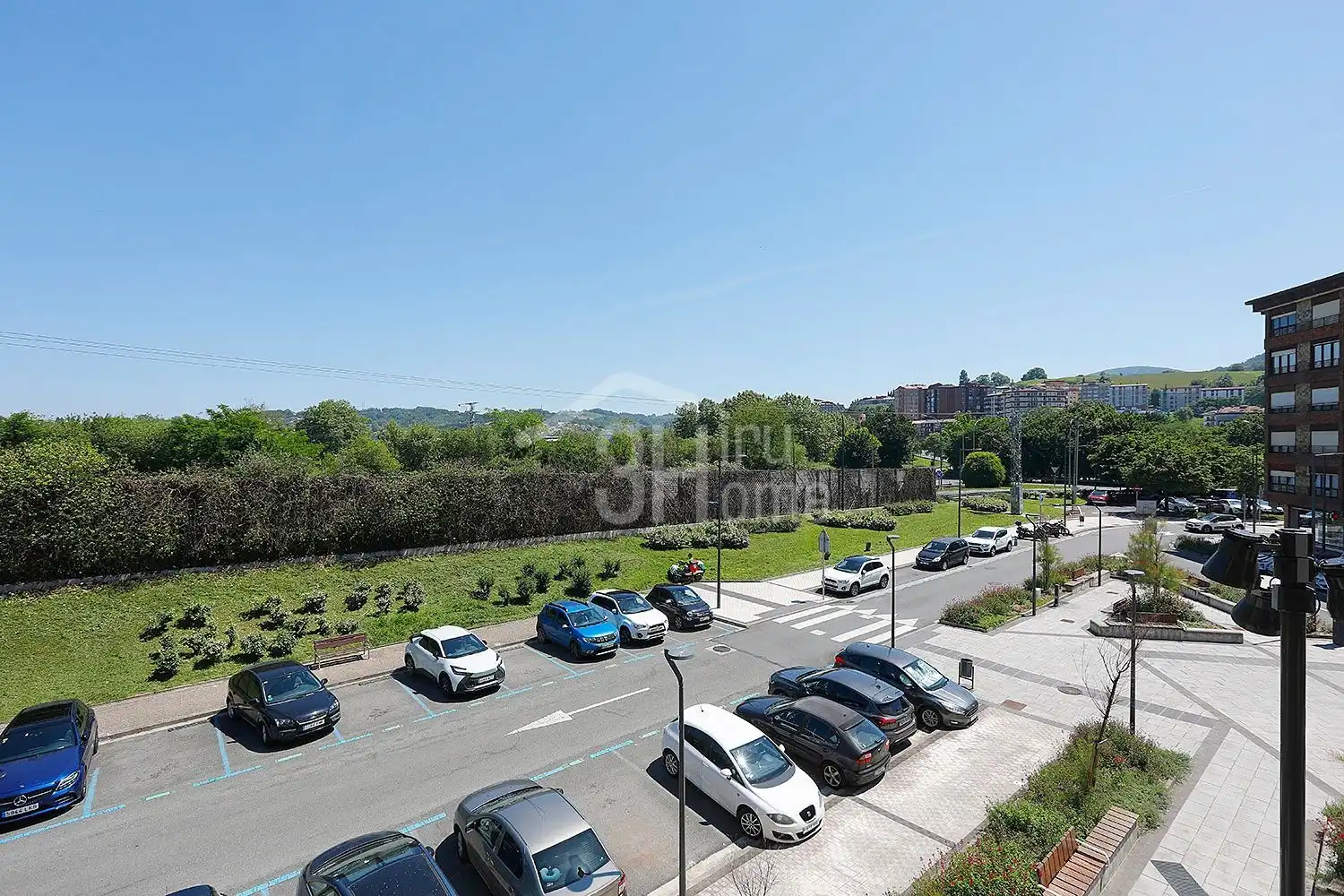 Aparcament de Pis en venda en Irun  amb Calefacció, Terrassa i Traster