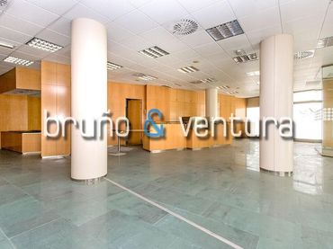 Gewerbefläche zum Verkauf in Nord