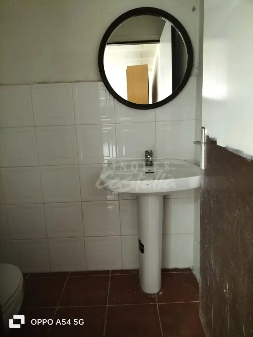 Badezimmer von Geschaftsraum zur Miete in Sant Andreu de Llavaneres