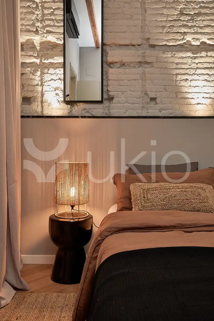 Dormitori de Apartament de lloguer en Barcelona amb Aire condicionat, Calefacció i Terrassa