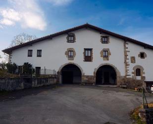 Vista exterior de Finca rústica en venda en Antzuola amb Traster