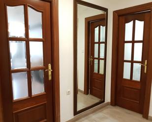 Flat for sale in  Granada Capital  with Air Conditioner, Heating and Furnished