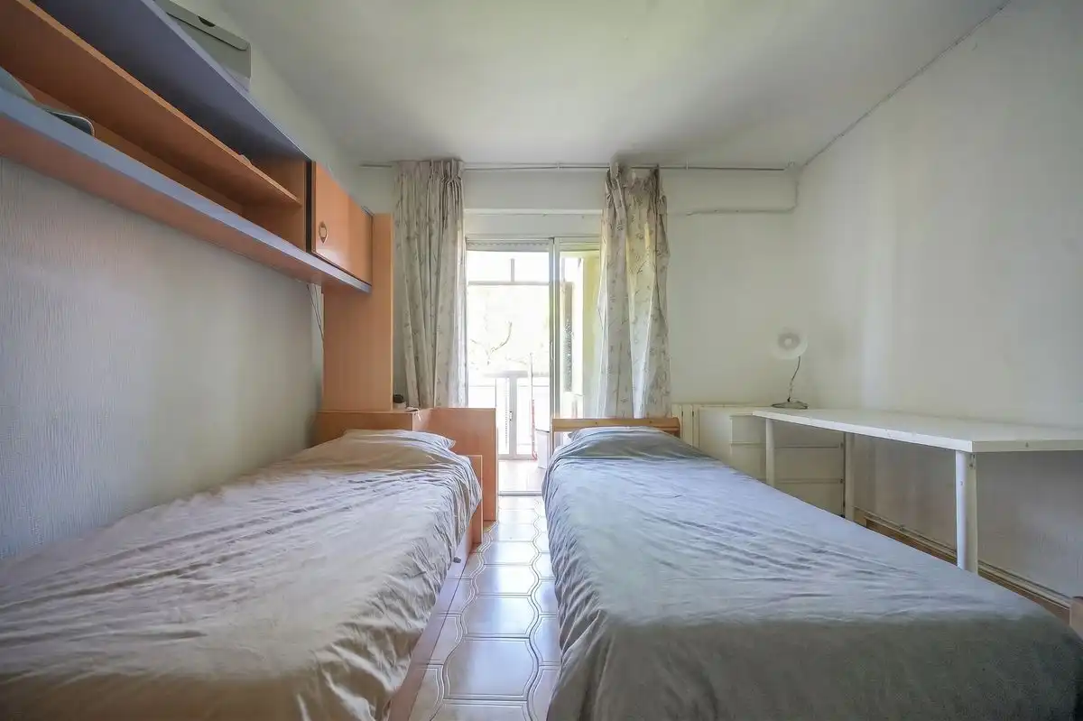 Habitación de Piso en venta en Madrid con Calefacción, Terraza y Amueblado