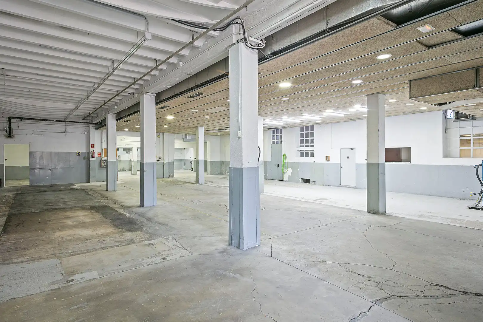 Nau industrial de lloguer en Barcelona