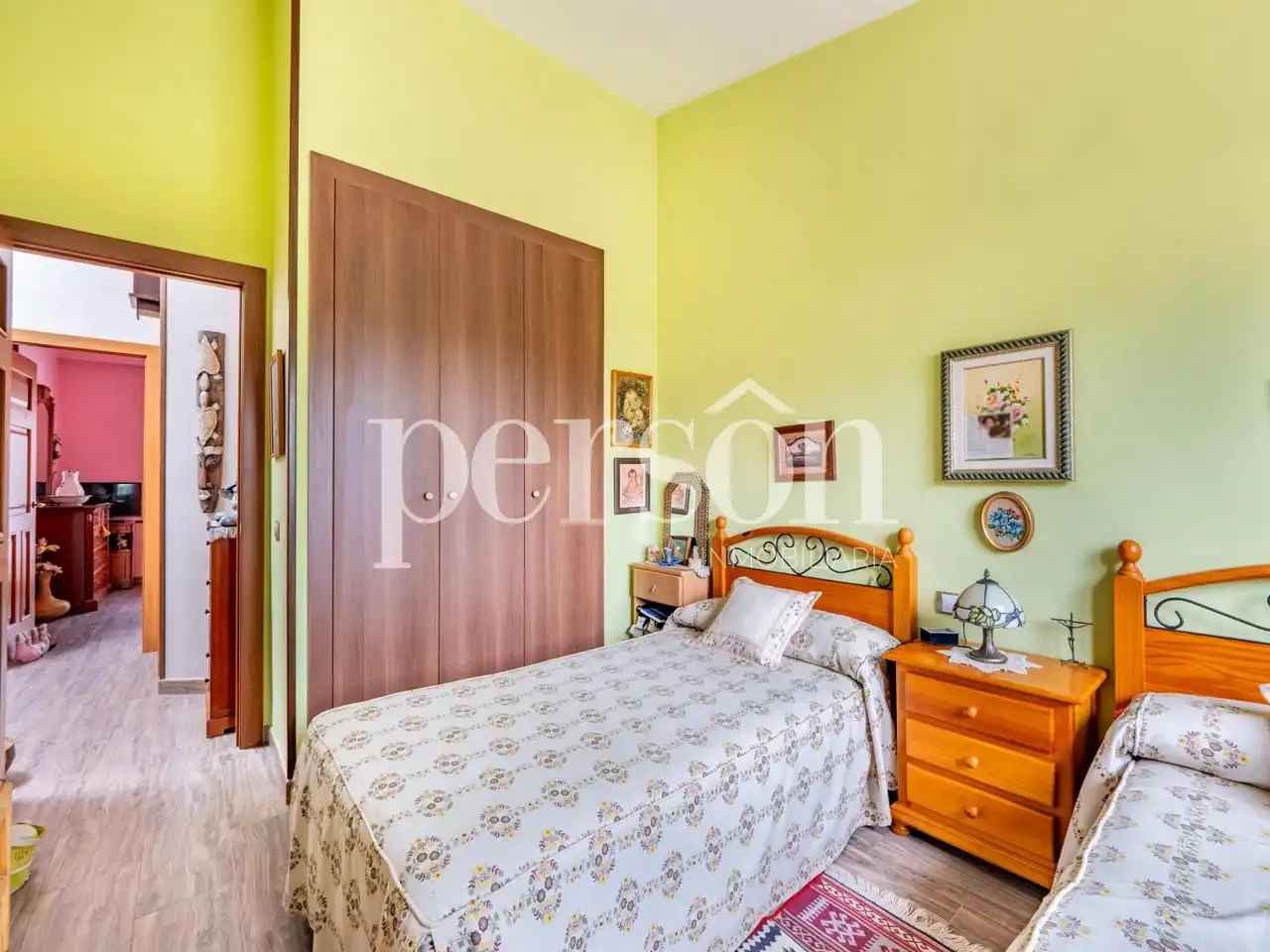 Habitación de Casa adosada en venta en Godella con Calefacción, Jardín privado y Terraza