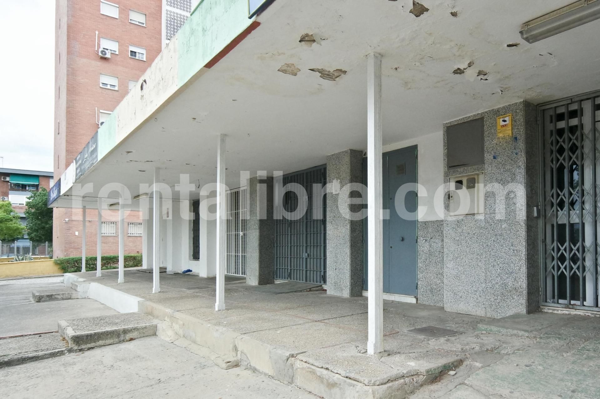 Vista exterior de Local en venda en Jerez de la Frontera