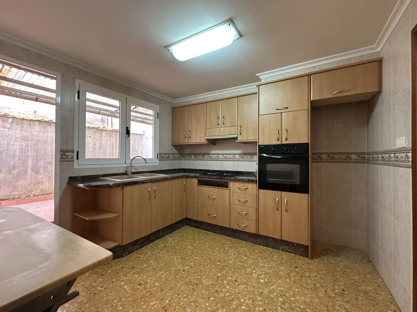 Cocina de Piso en venta en Ontinyent con Calefacción, Terraza y Trastero