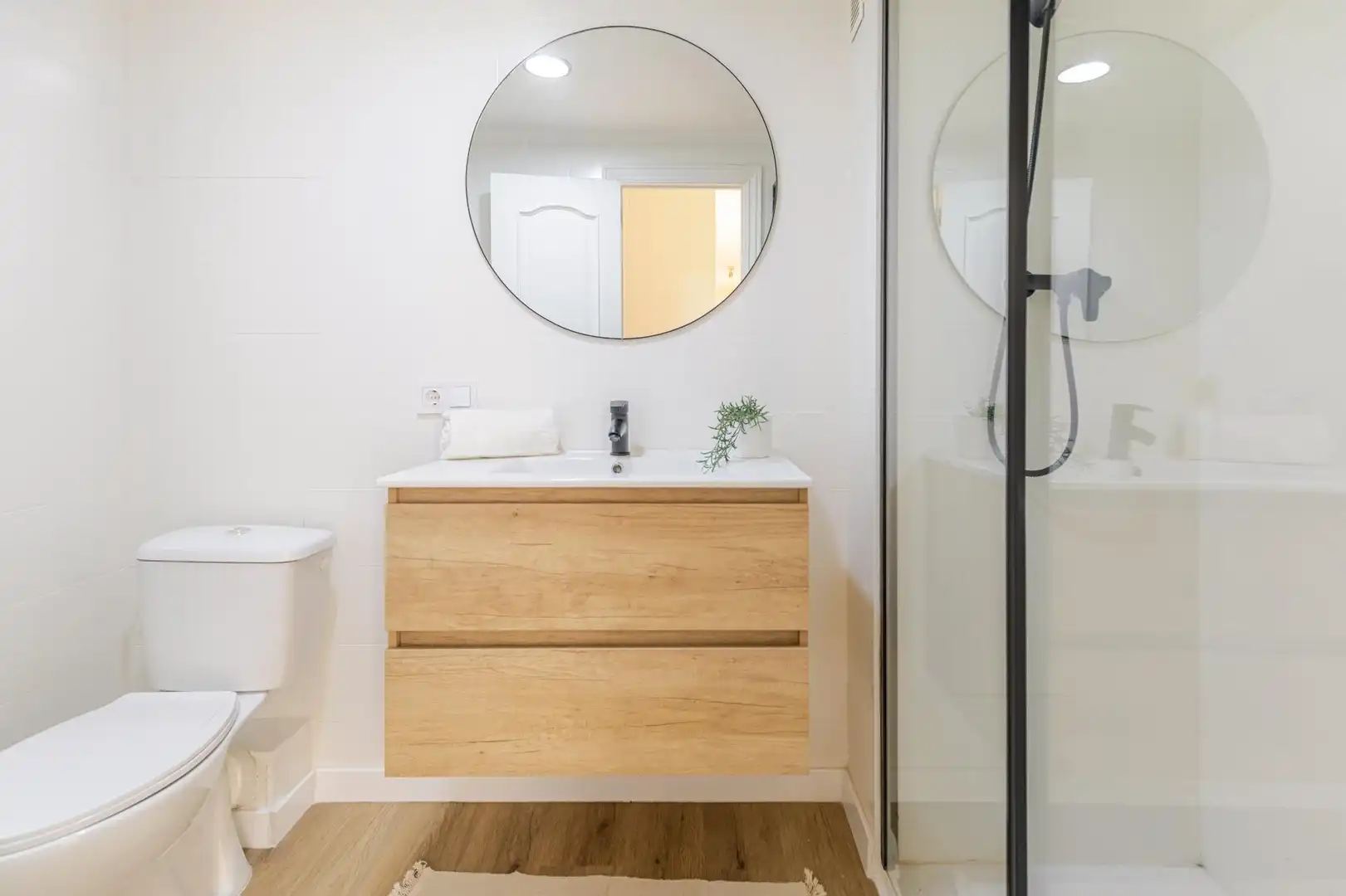 Baño de Piso en venta en Valencia con Jardín privado, Parquet y Balcón