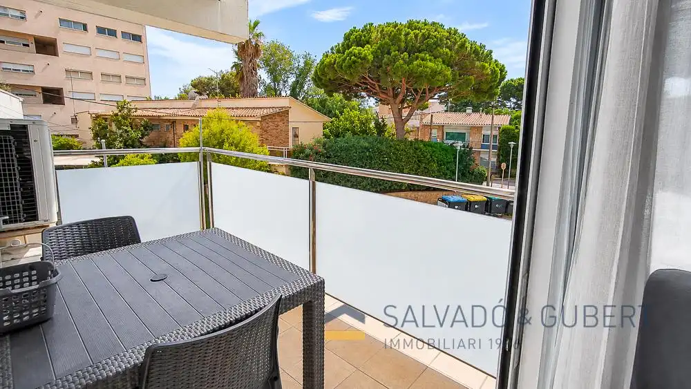 Apartament amb terrassa en venda a Mediterrània, imagen 2