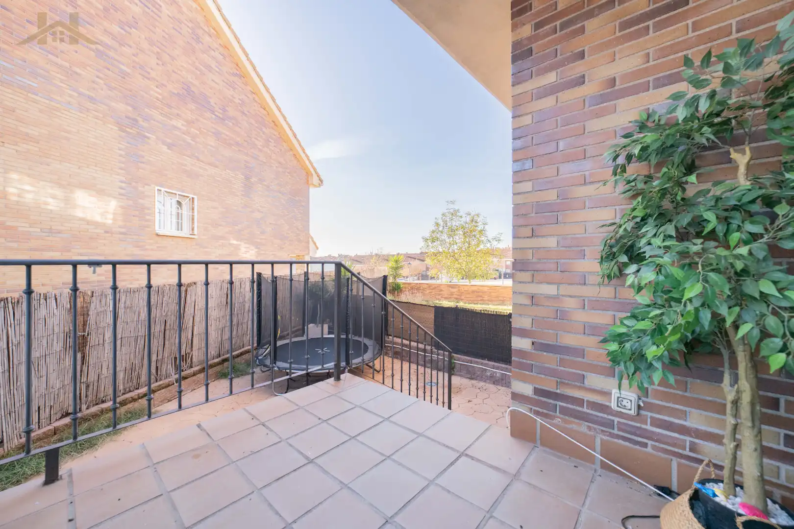 Doppelhaushälfte mit Terrasse zum Verkauf in Avenida del Cantábrico 286, imagen 6