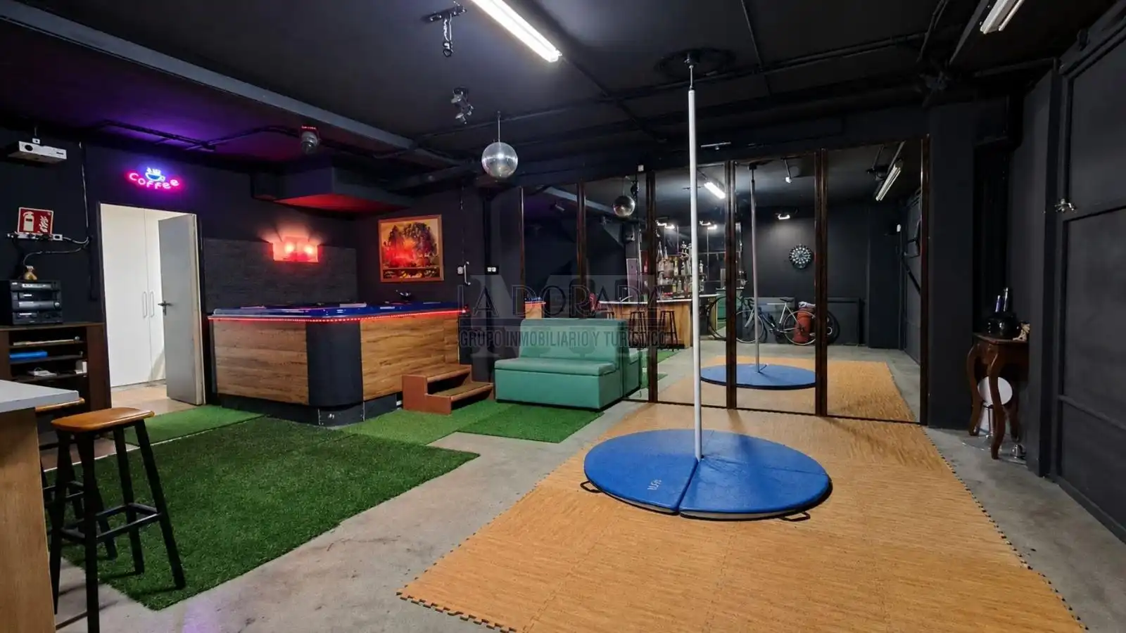 Adosado con terraza en venta en Carrer Belgrad, imagen 23