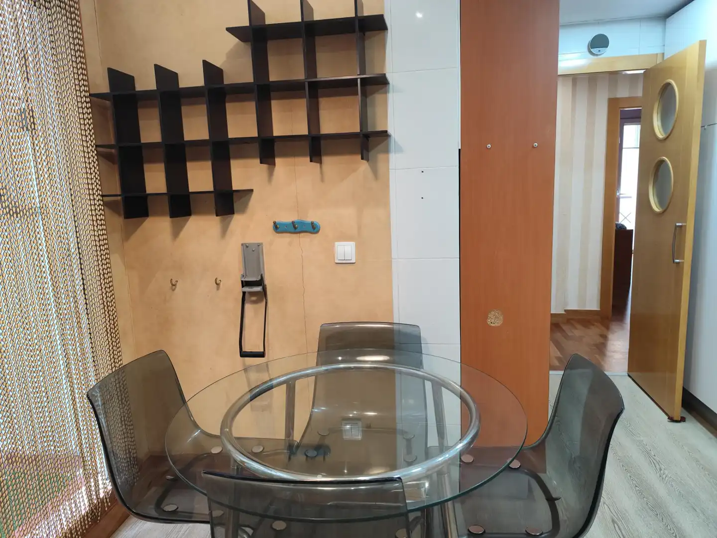 Wohnung zum Verkauf in Almería mit Klimaanlage, Parkett und Möbliert