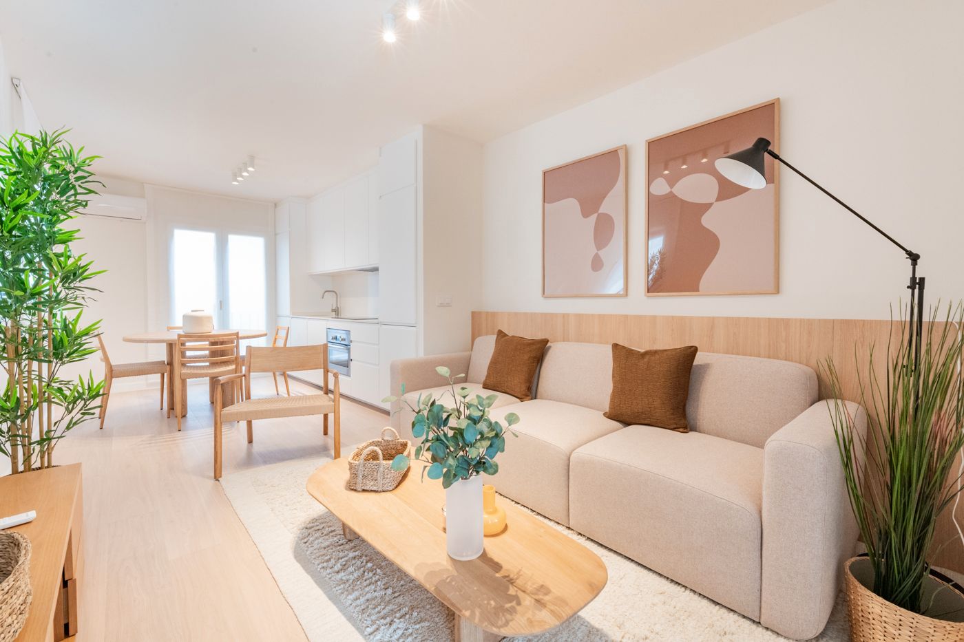 Living room of Flat to rent in  Madrid Capital  with Air Conditioner, Heating and Terrace