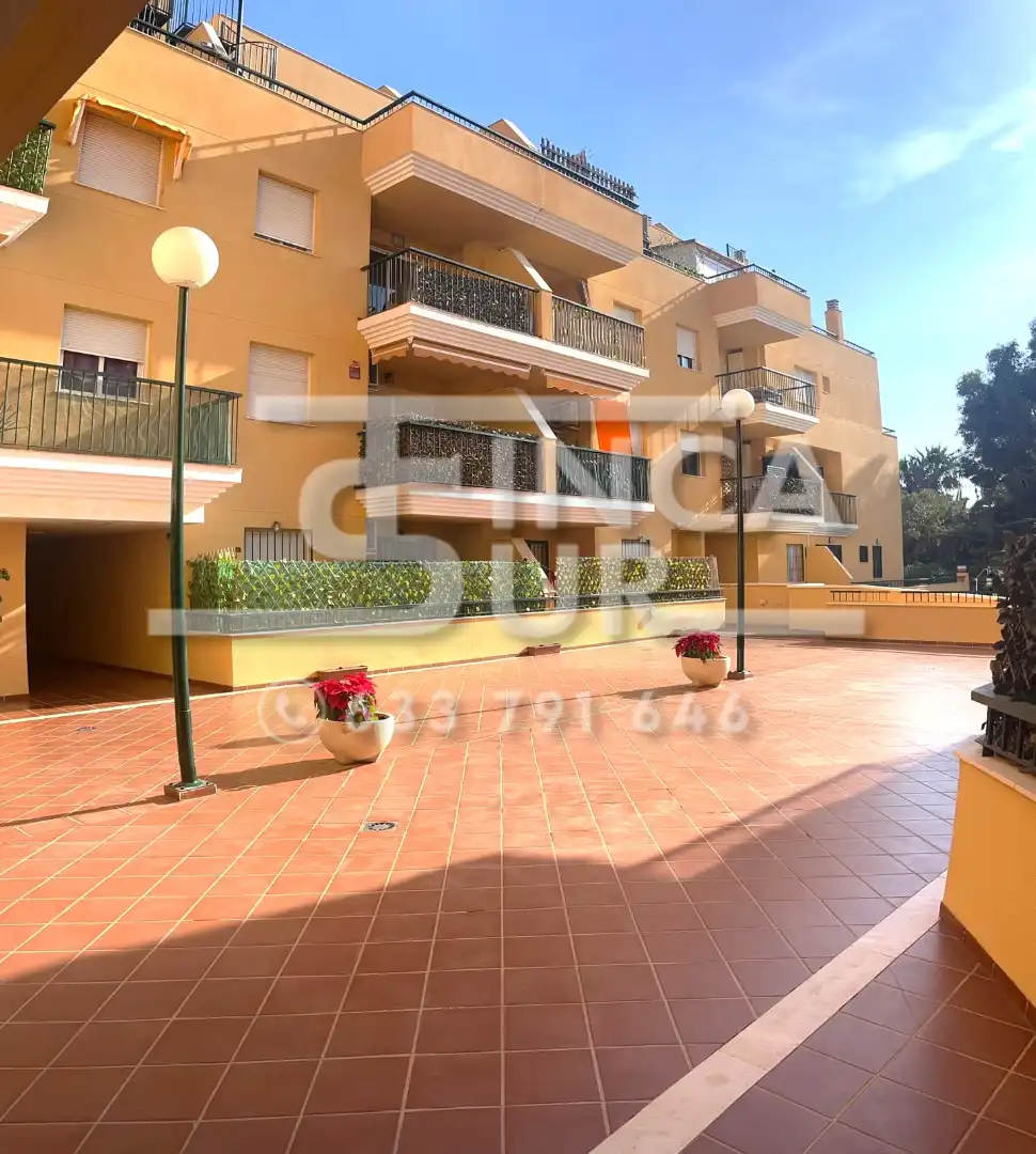 Ground floor with pool for sale in Calle Aviación 16, imagen 2