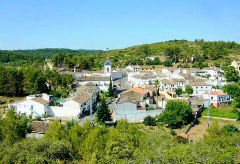 Pis amb terrassa en venda a Enguera