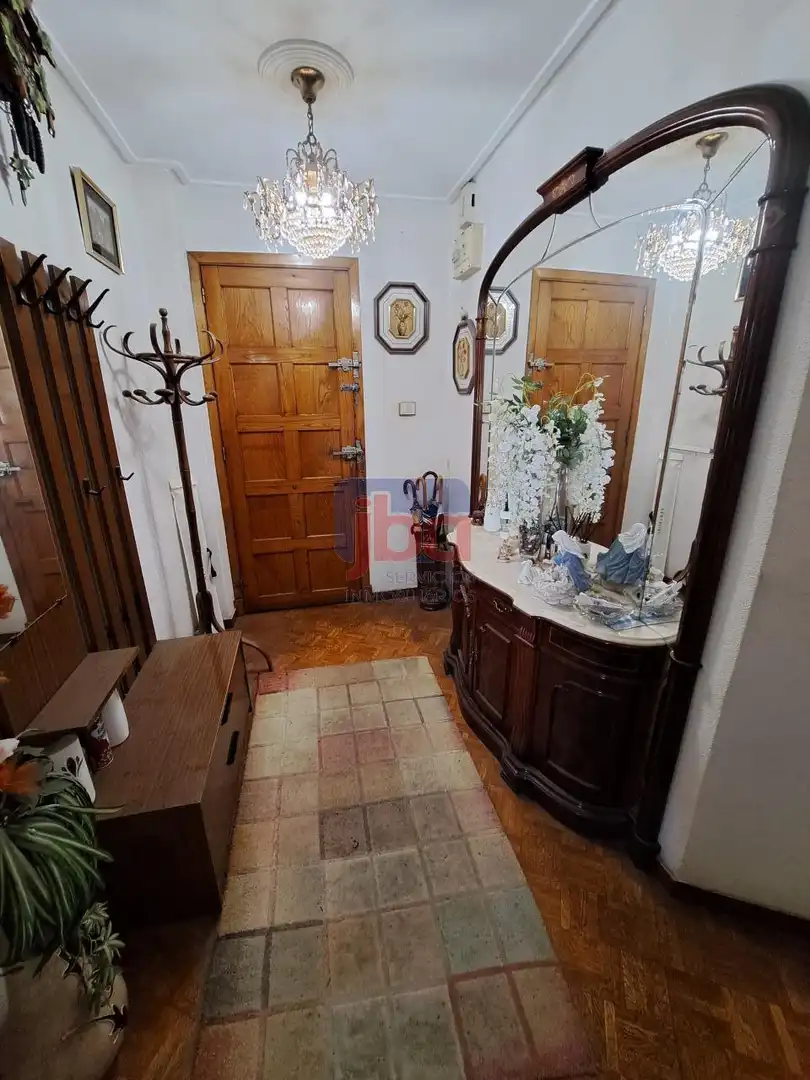 Pis en venda en Ourense Capital  amb Calefacció, Parquet i Terrassa