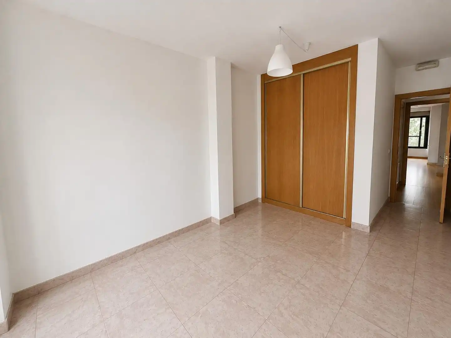 Flat for rent in Paseo CURAS DE LOS, Reyes Católicos