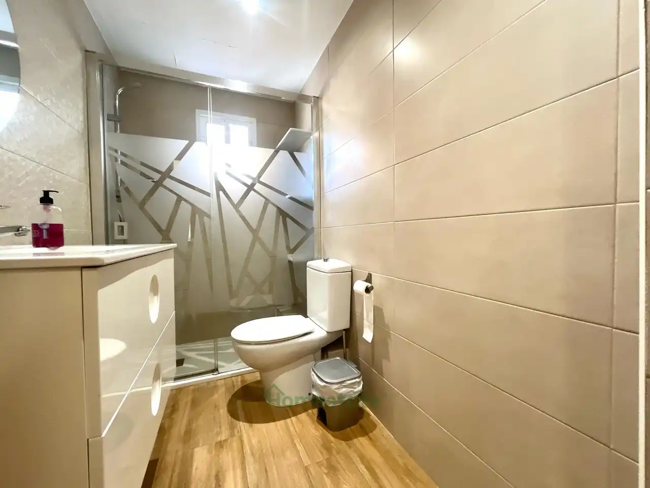 Baño de Piso de alquiler en Málaga con Aire acondicionado, Terraza y Amueblado