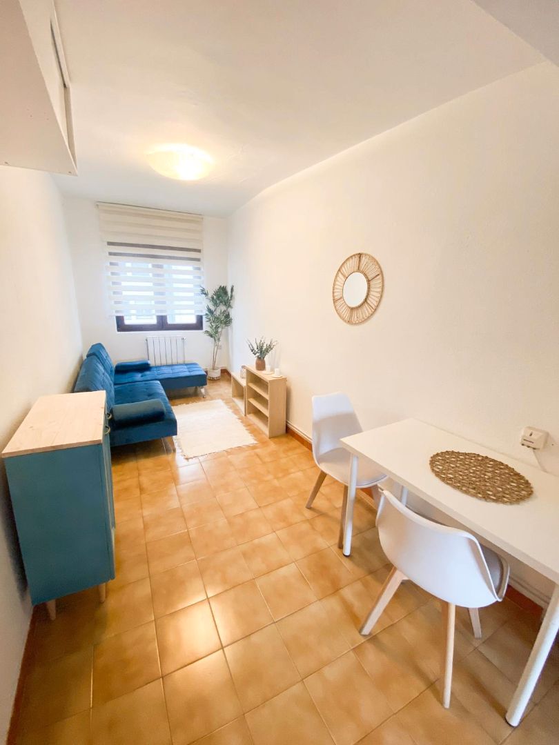 Sala de estar de Piso en venta en Oviedo  con Calefacción, Amueblado y Horno