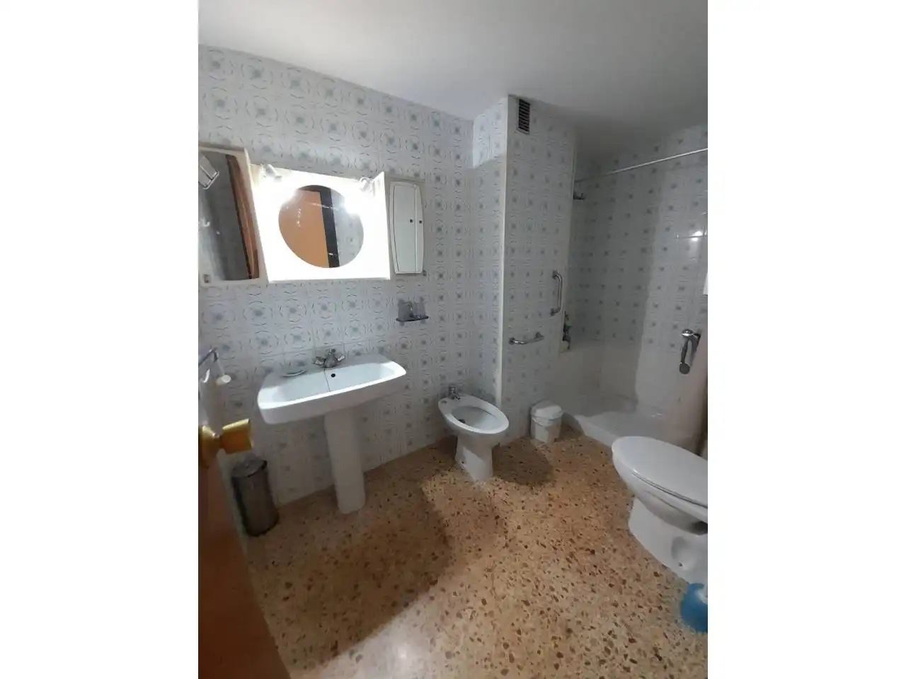 Bathroom of Flat for sale in Ibi, Alicante