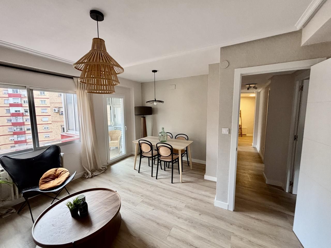 Comedor de Piso en venta en  Zaragoza Capital con Calefacción y Balcón