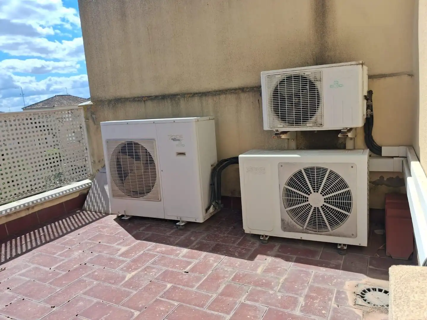 Balcony of Detached homes for sale in Castilleja de la Cuesta  with Air Conditioner and Terrace