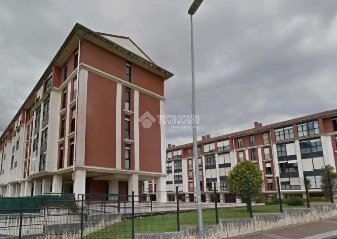 Vista exterior de Piso en venta en Santander con Calefacción, Trastero y Amueblado