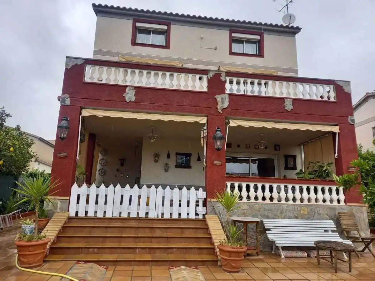 Detached house with terrace for sale in El Catllar