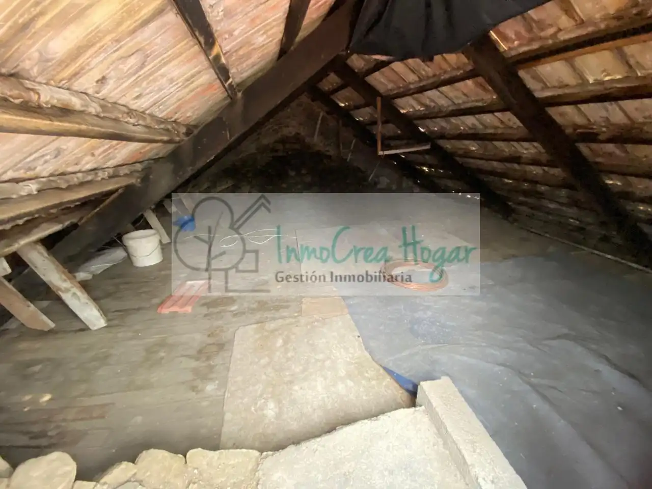 Casa o chalet en venta en Vigo  con Terraza, Trastero y Amueblado