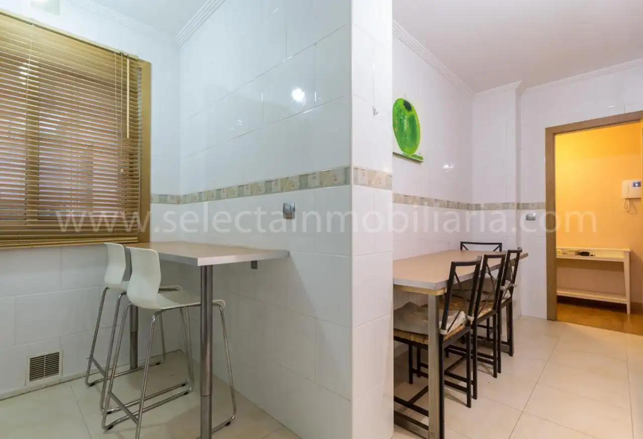 Flat with lift to rent in PLAZA DA VEIGA DA EIRA, imagen 4