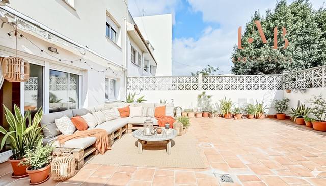 Casa adosada en Venta en Carrer SON ROSSINYOL en El Coll d'en Rabassa