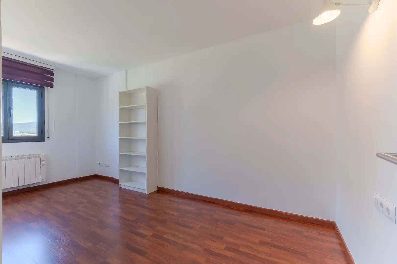 Schlafzimmer von Einfamilien-Reihenhaus zum Verkauf in Vidreres mit Heizung, Möbliert und Ofen