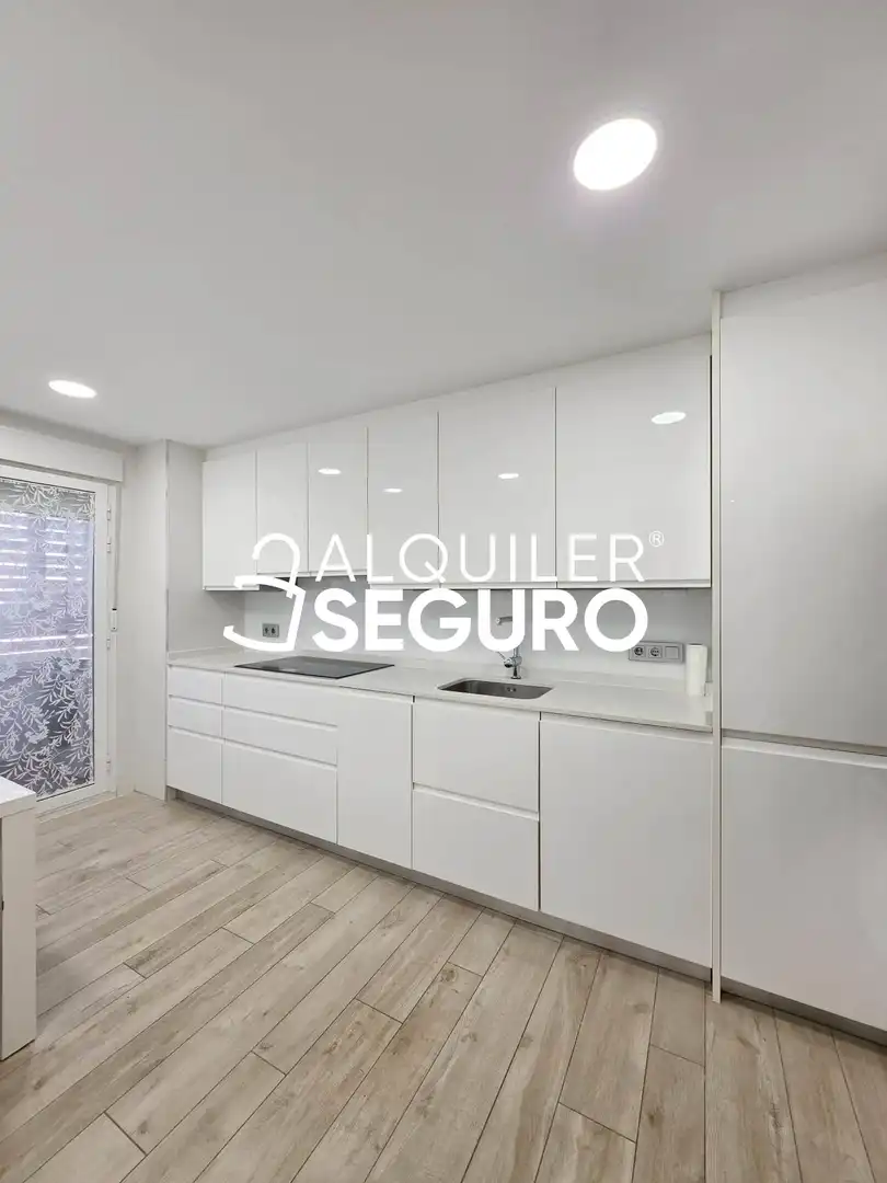 Kitchen of Flat for rent in Boadilla del Monte  with Air Conditioner, Heating and Terrace