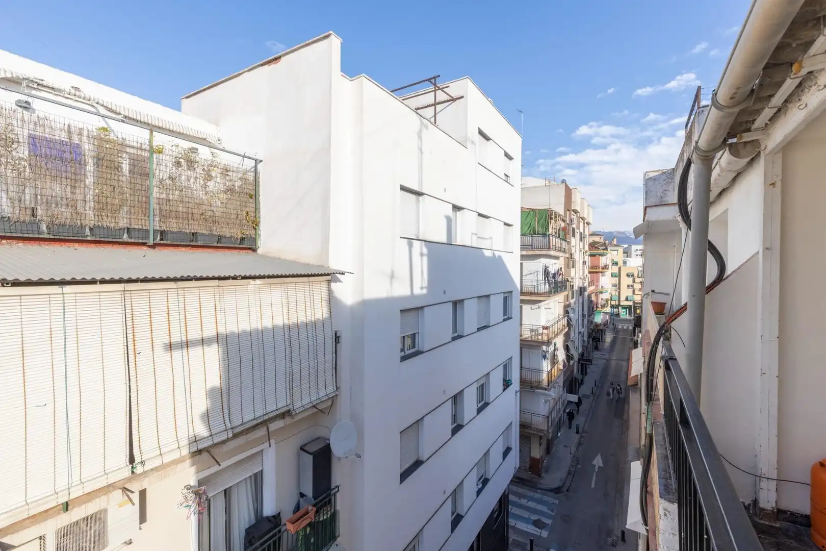 Vista exterior de Àtic en venda en Granada amb Aire condicionat, Terrassa i Balcó